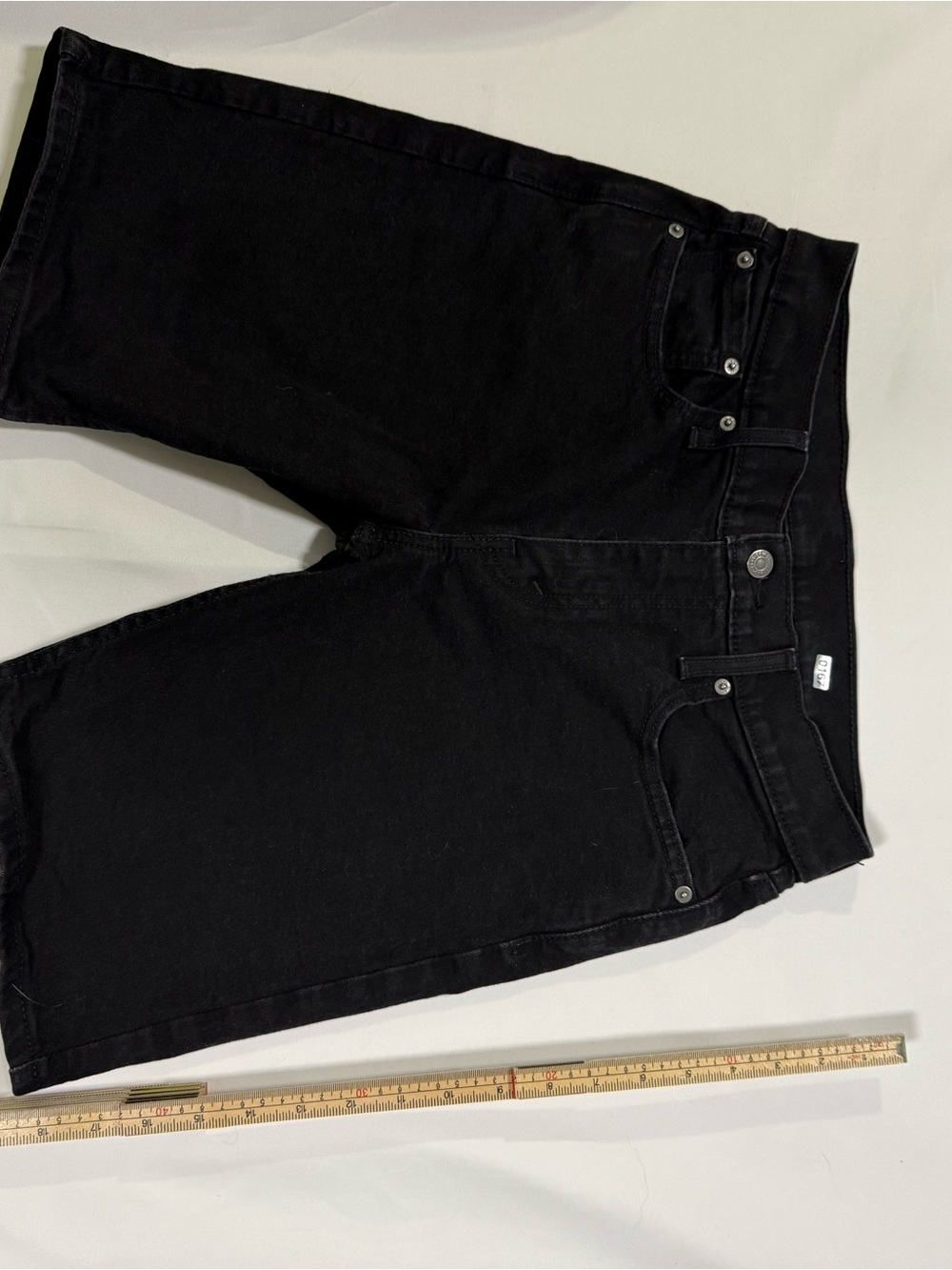 Levi's Black Relaxed Fit Men's Jeans